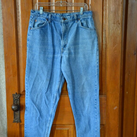 Vtg White Tab Levi's Tapered Jeans - Picture 9 of 14